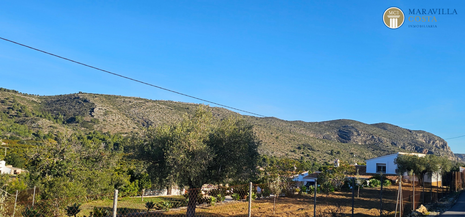 Finca en venta con cuatro dormitorios y piscina en la zona de Canor, Benissa (Alicante)