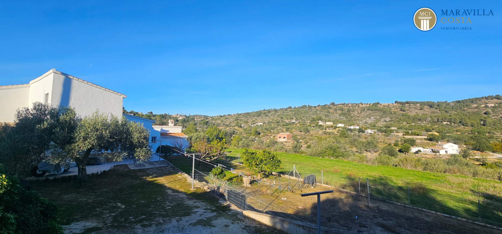 Finca en venta con cuatro dormitorios y piscina en la zona de Canor, Benissa (Alicante)