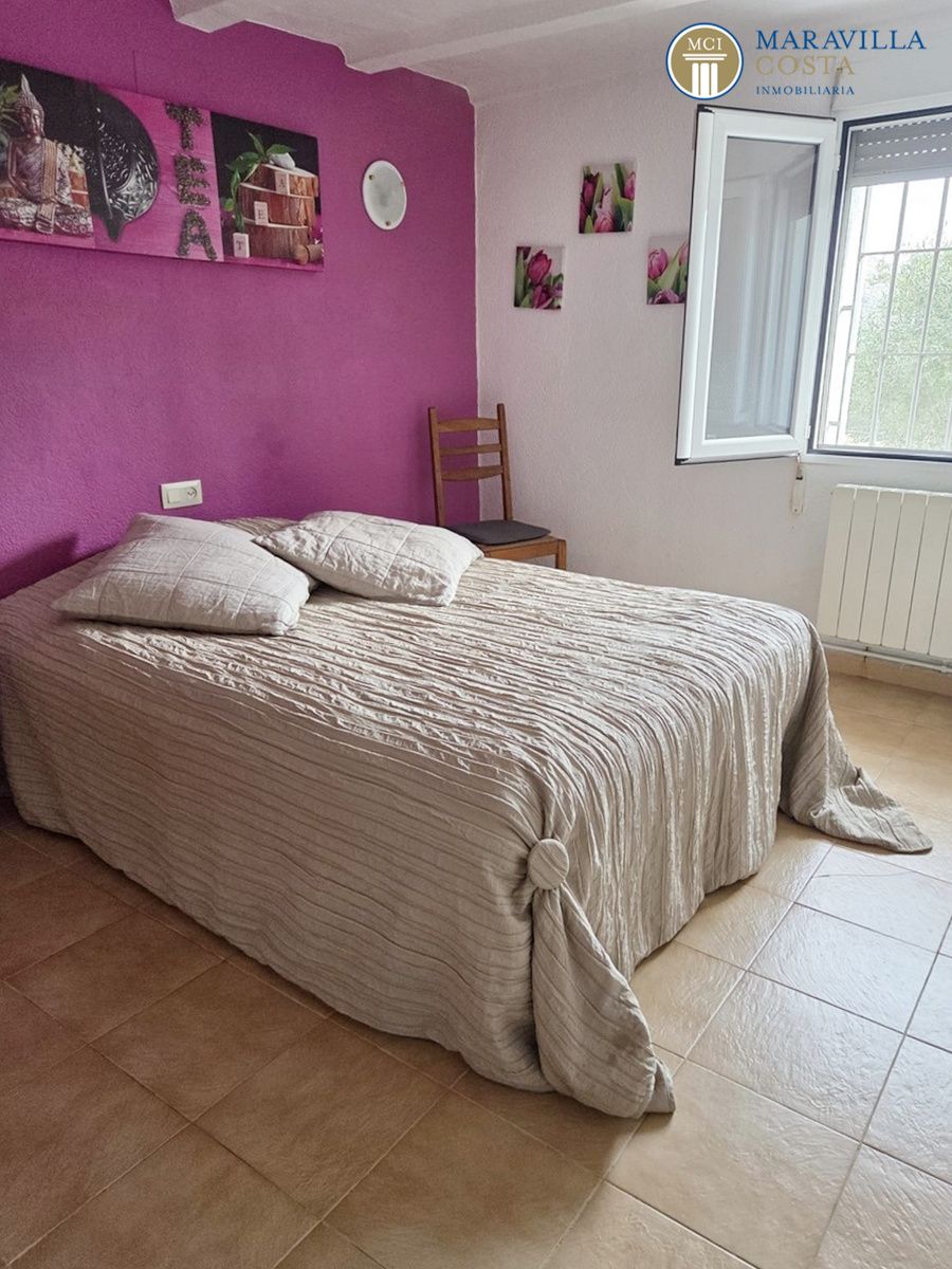 Finca en venta con cuatro dormitorios y piscina en la zona de Canor, Benissa (Alicante)