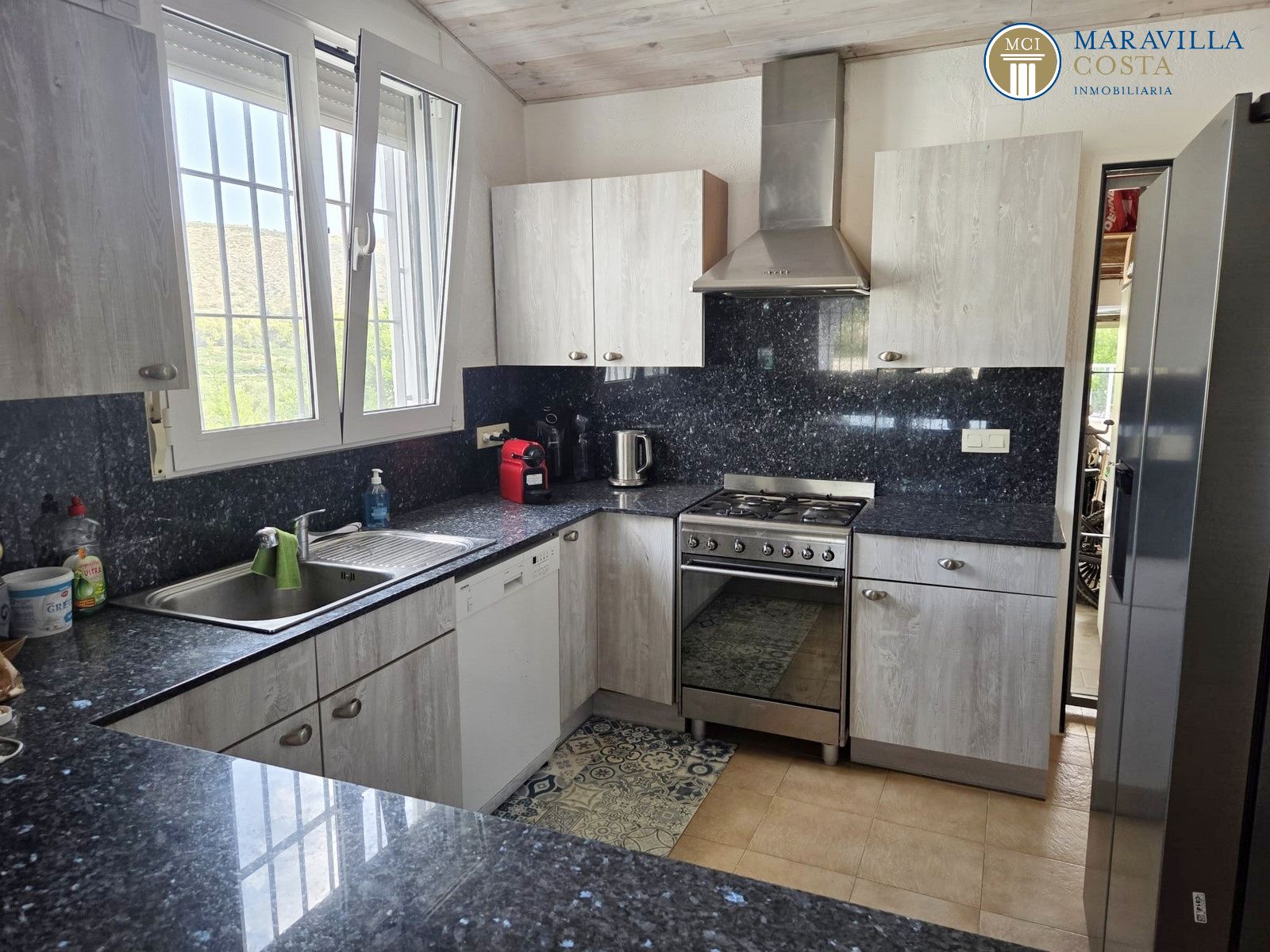 Finca en venta con cuatro dormitorios y piscina en la zona de Canor, Benissa (Alicante)