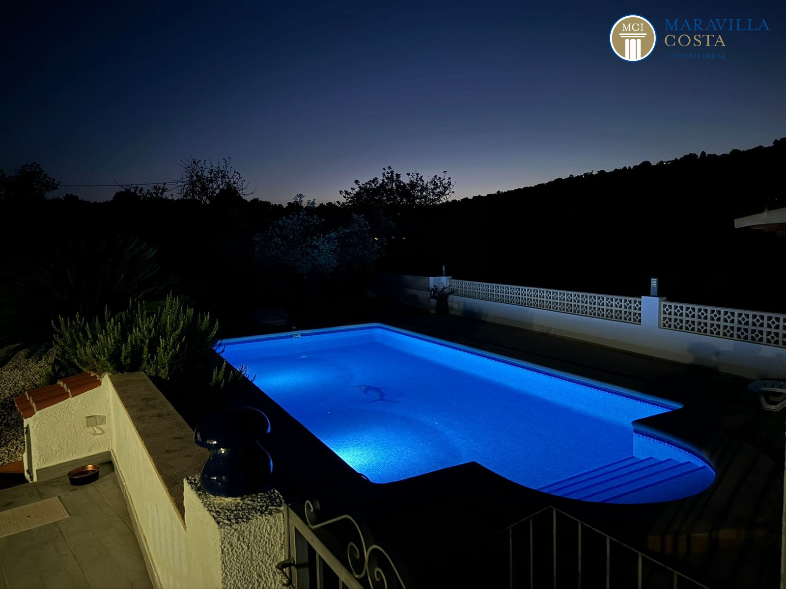 Finca en venta con cuatro dormitorios y piscina en la zona de Canor, Benissa (Alicante)