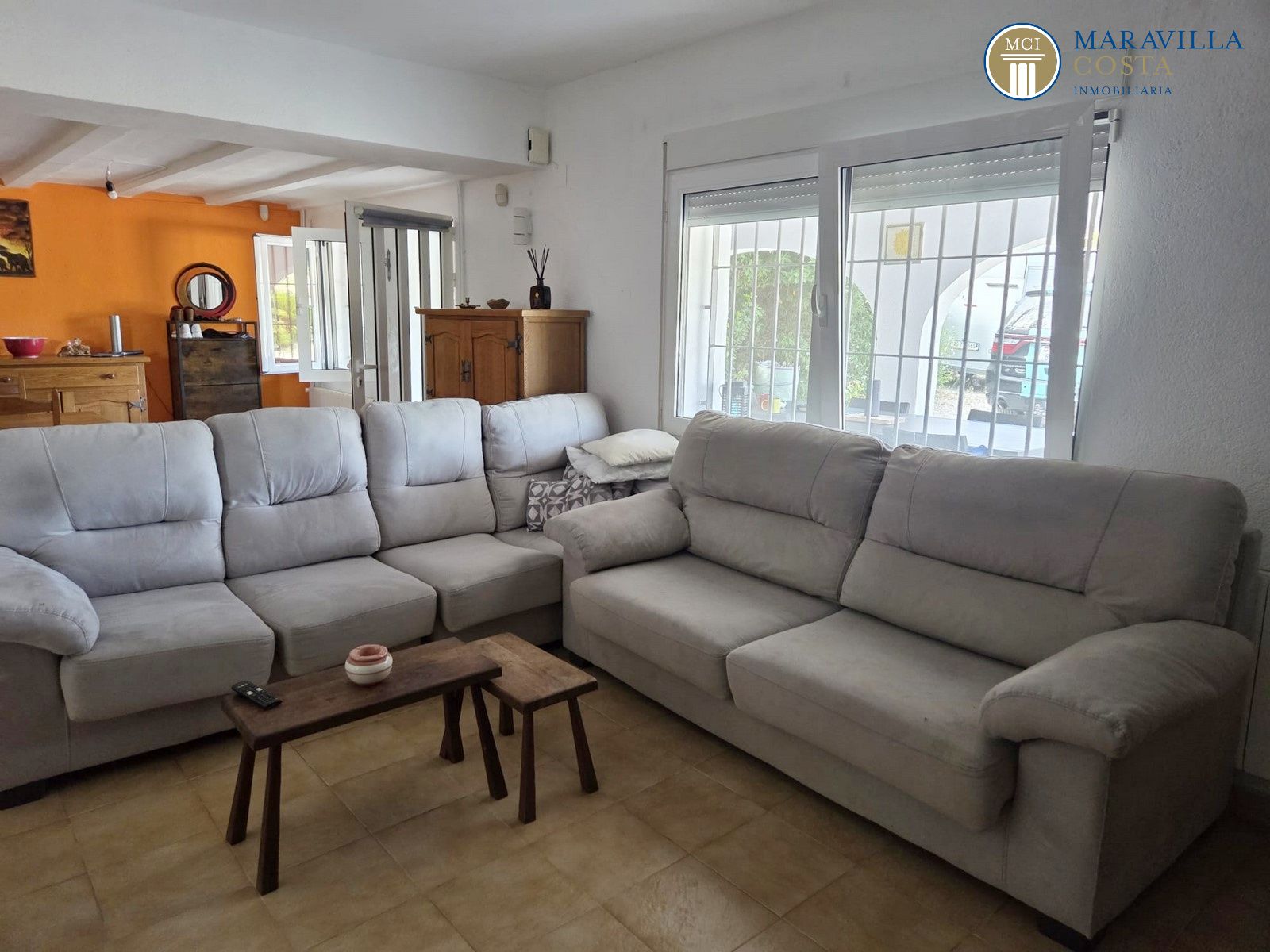 Finca en venta con cuatro dormitorios y piscina en la zona de Canor, Benissa (Alicante)