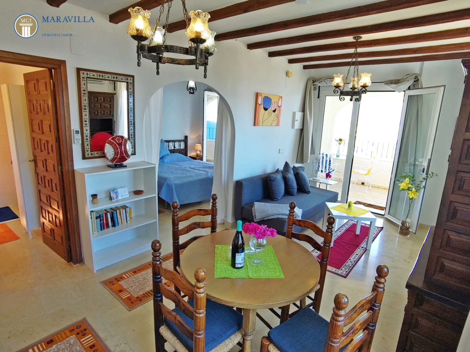 Villa con tres apartamentos y sensacionales vistas al mar en Calpe