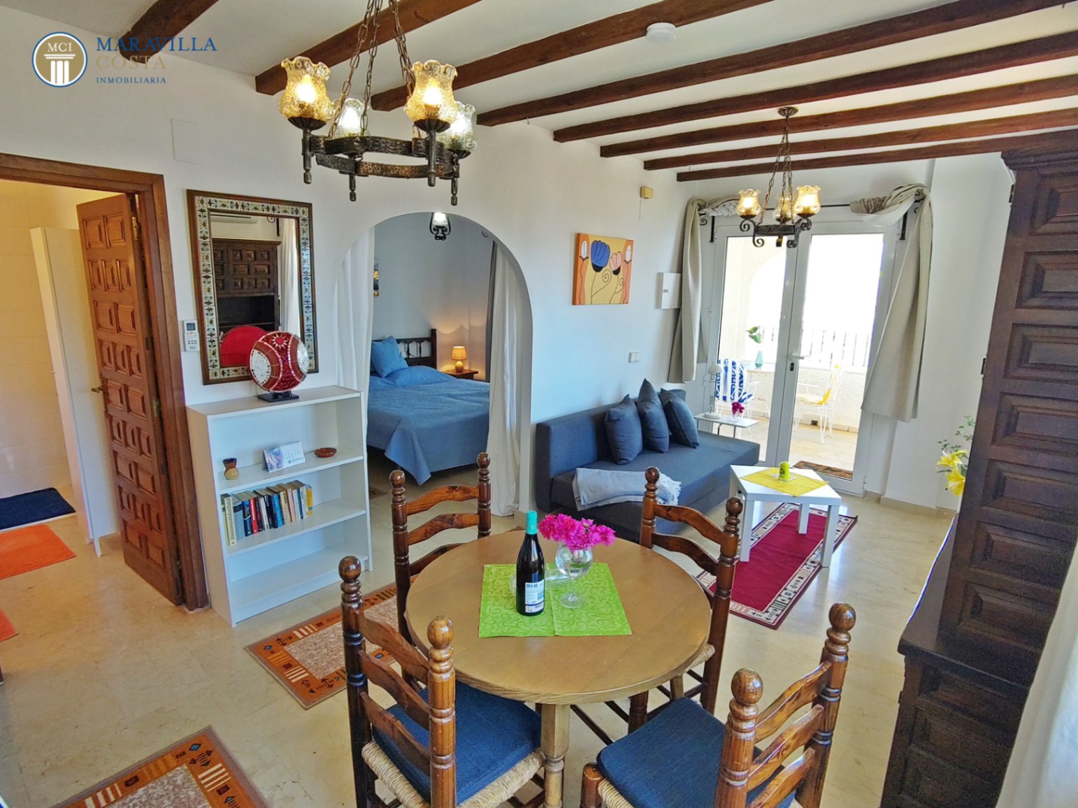 Villa con tres apartamentos y sensacionales vistas al mar en Calpe