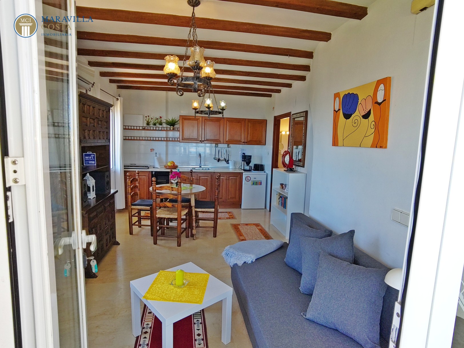 Villa con tres apartamentos y sensacionales vistas al mar en Calpe