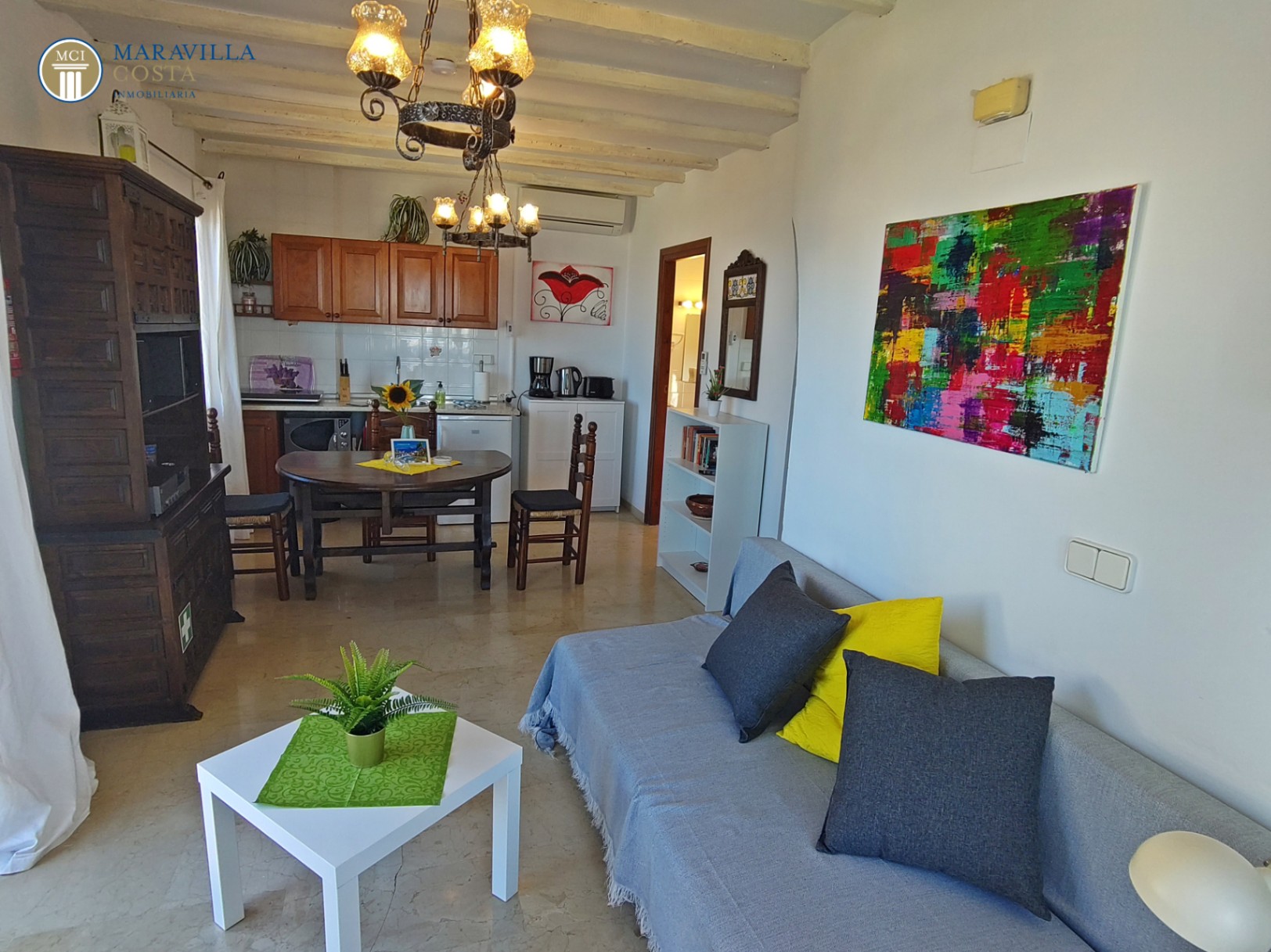 Villa con tres apartamentos y sensacionales vistas al mar en Calpe