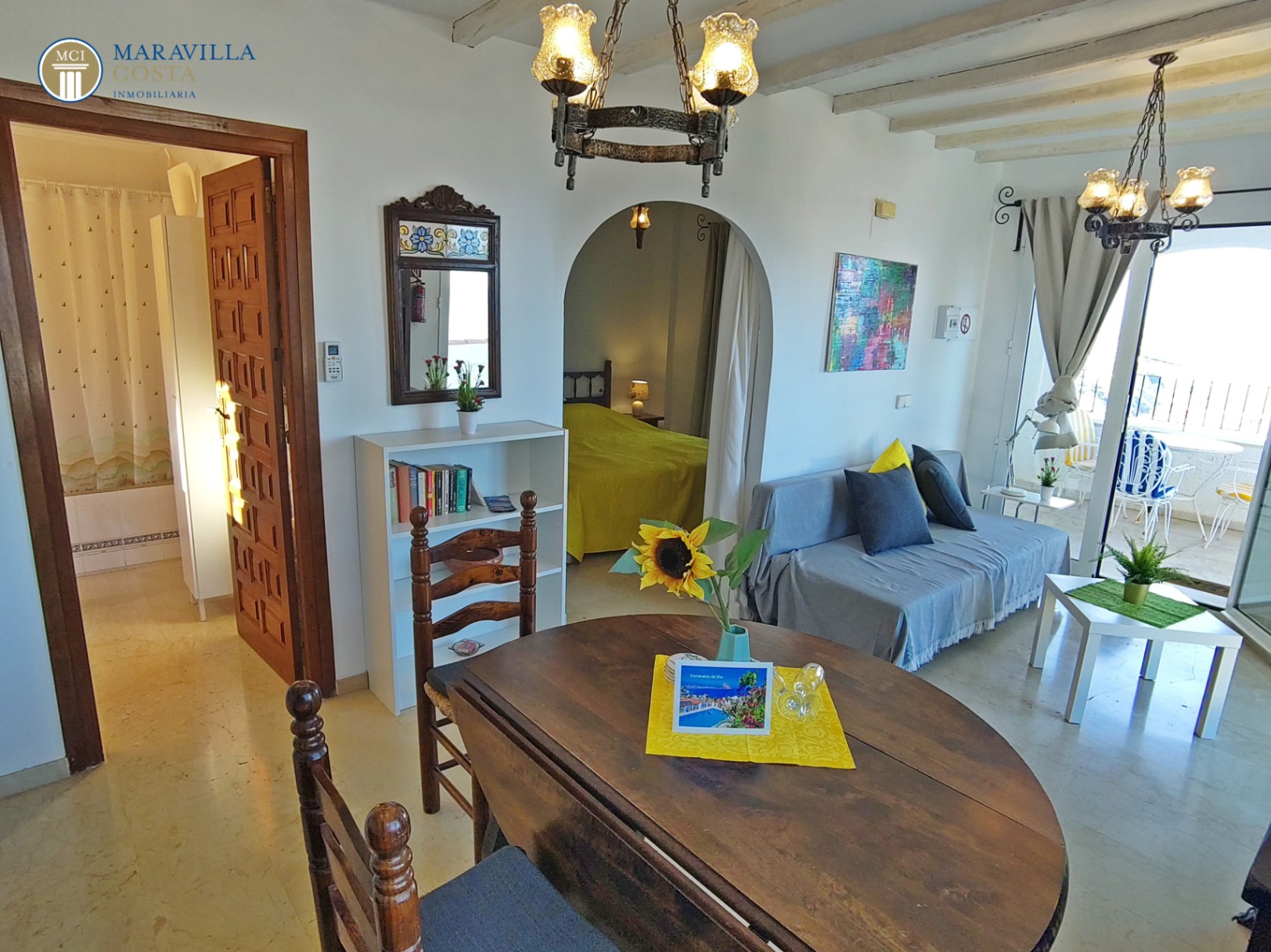 Villa con tres apartamentos y sensacionales vistas al mar en Calpe