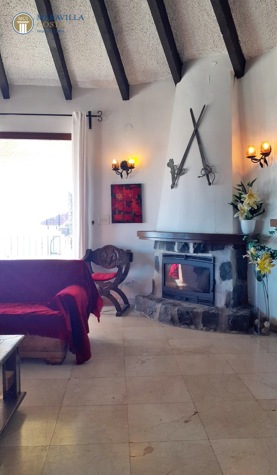 Villa con tres apartamentos y sensacionales vistas al mar en Calpe