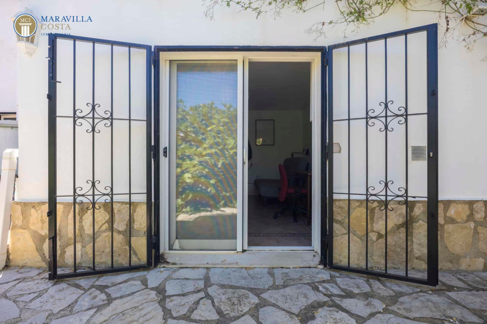 Encantadora villa de estilo mediterráneo con vistas panorámicas 