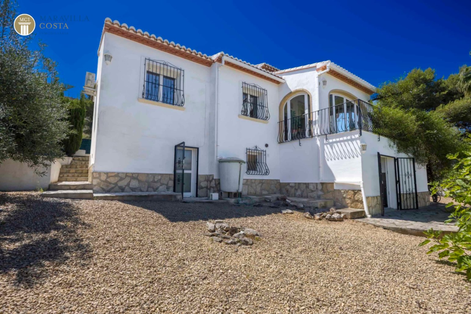 Encantadora villa de estilo mediterráneo con vistas panorámicas 