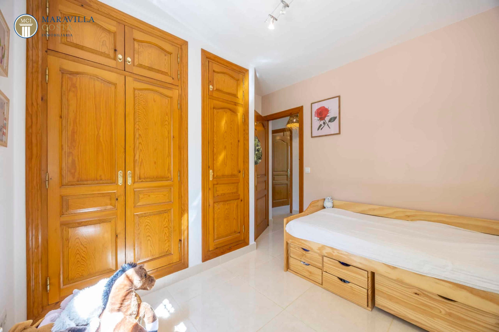 Encantadora villa de estilo mediterráneo con vistas panorámicas 