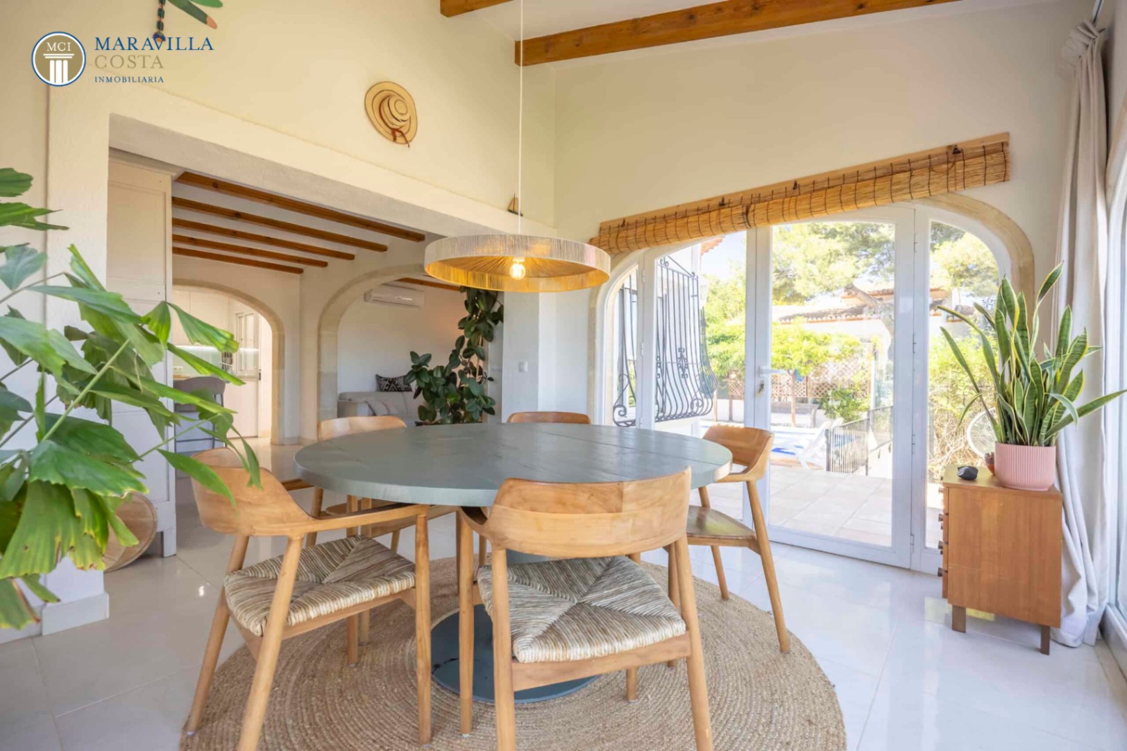 Encantadora villa de estilo mediterráneo con vistas panorámicas 