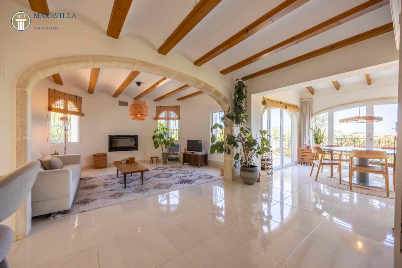 Encantadora villa de estilo mediterráneo con vistas panorámicas 