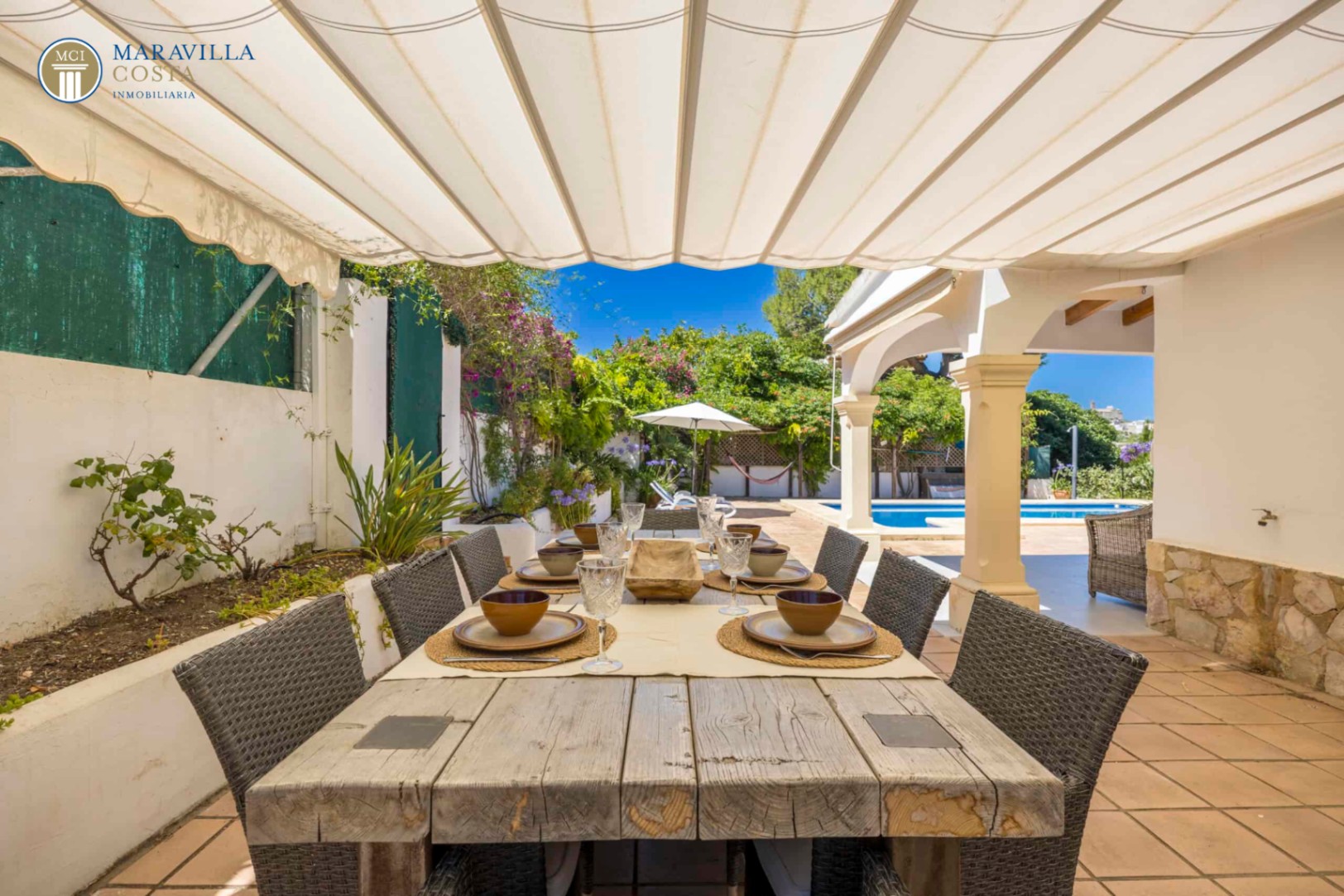 Encantadora villa de estilo mediterráneo con vistas panorámicas 