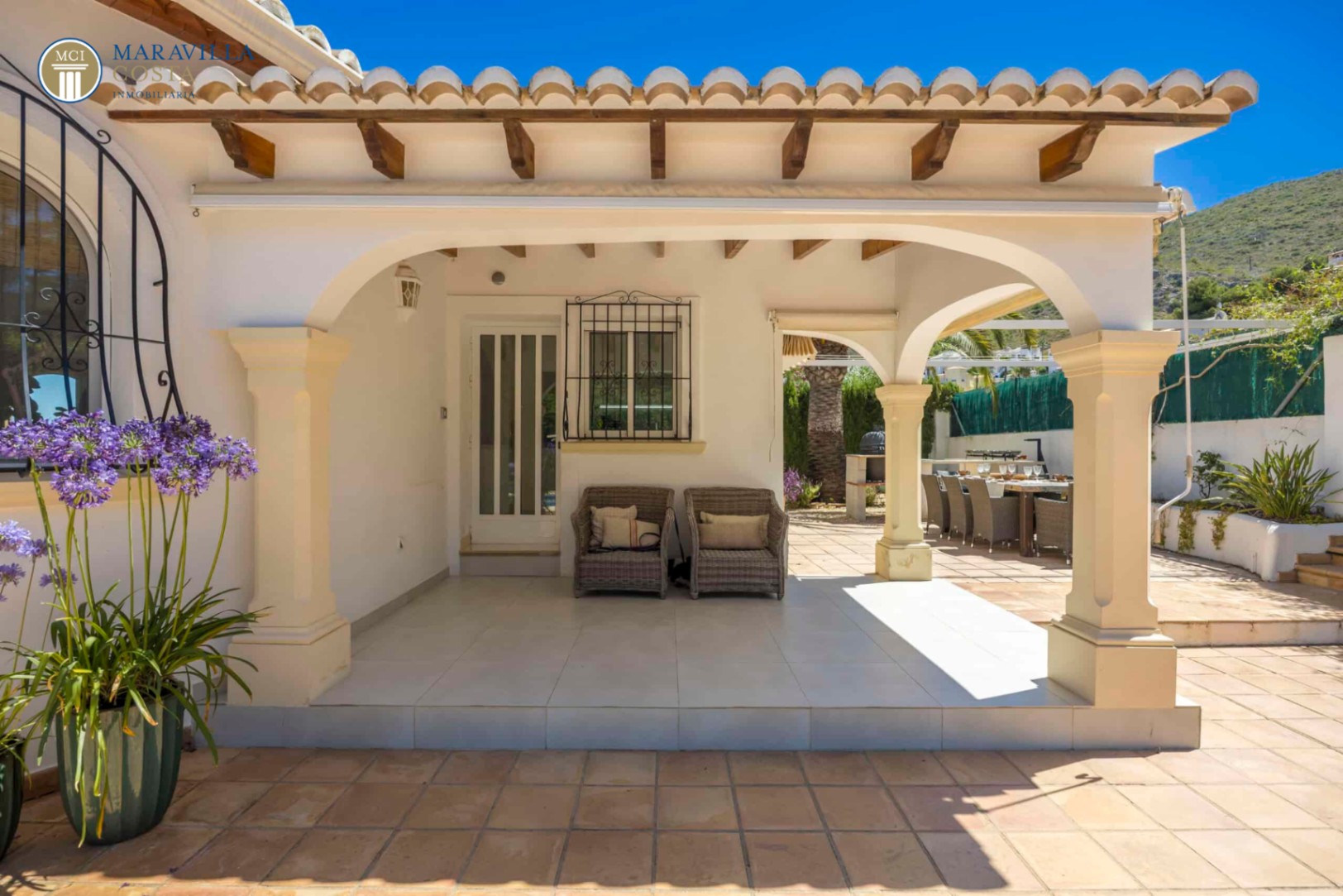 Encantadora villa de estilo mediterráneo con vistas panorámicas 