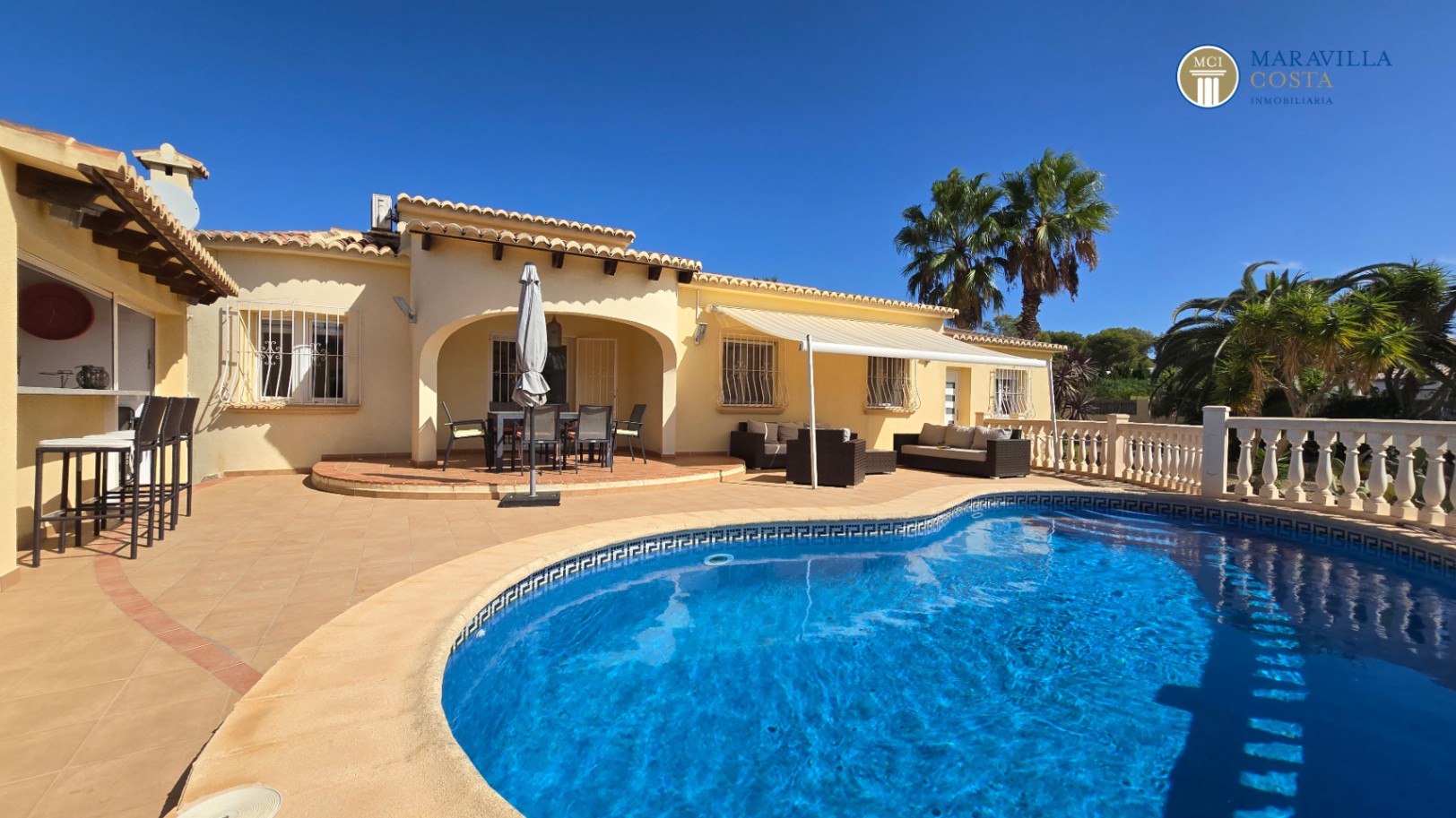Casa mediterránea en muy buen estado de una planta en venta en Jávea.
