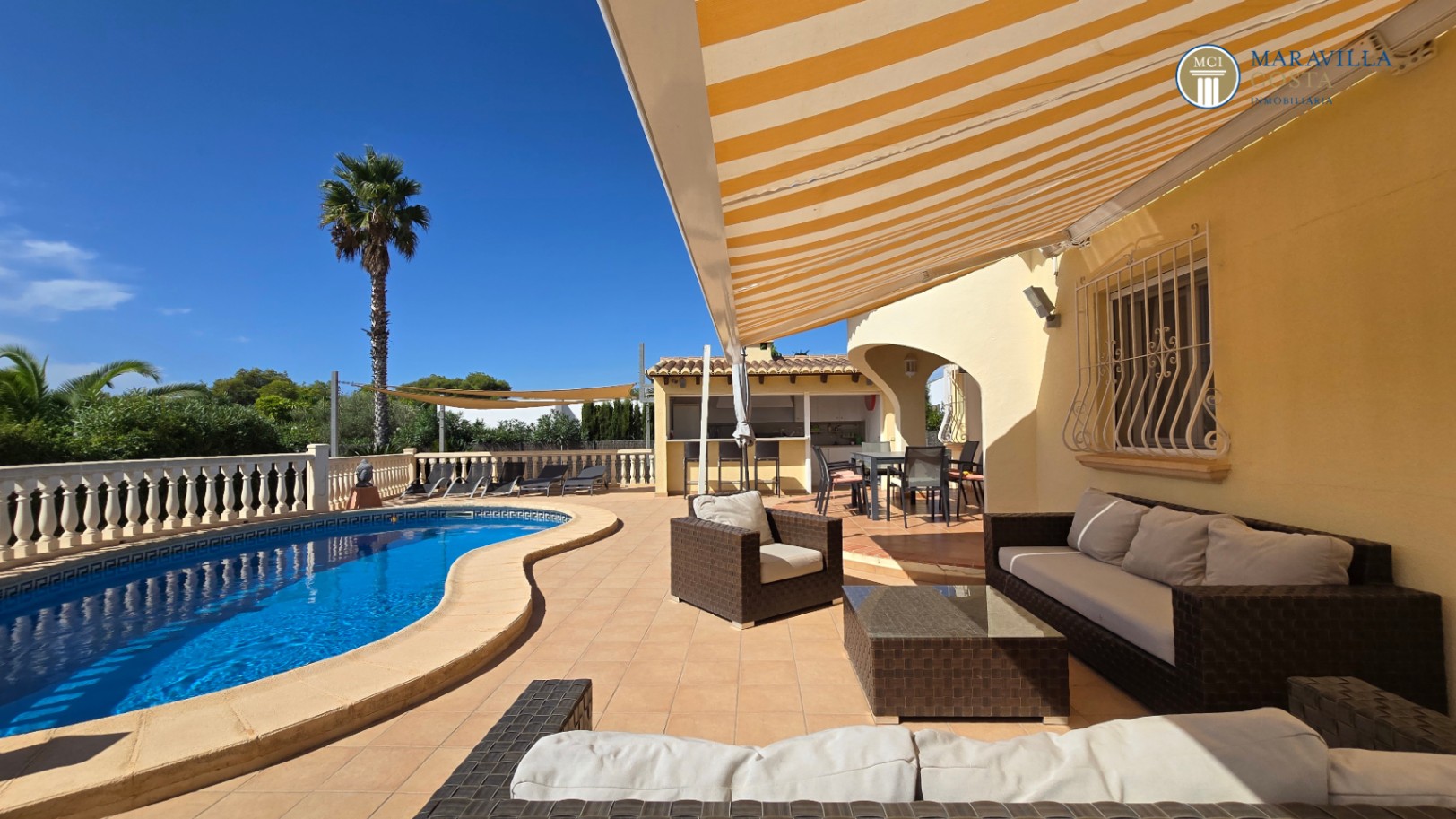 Casa mediterránea en muy buen estado de una planta en venta en Jávea.