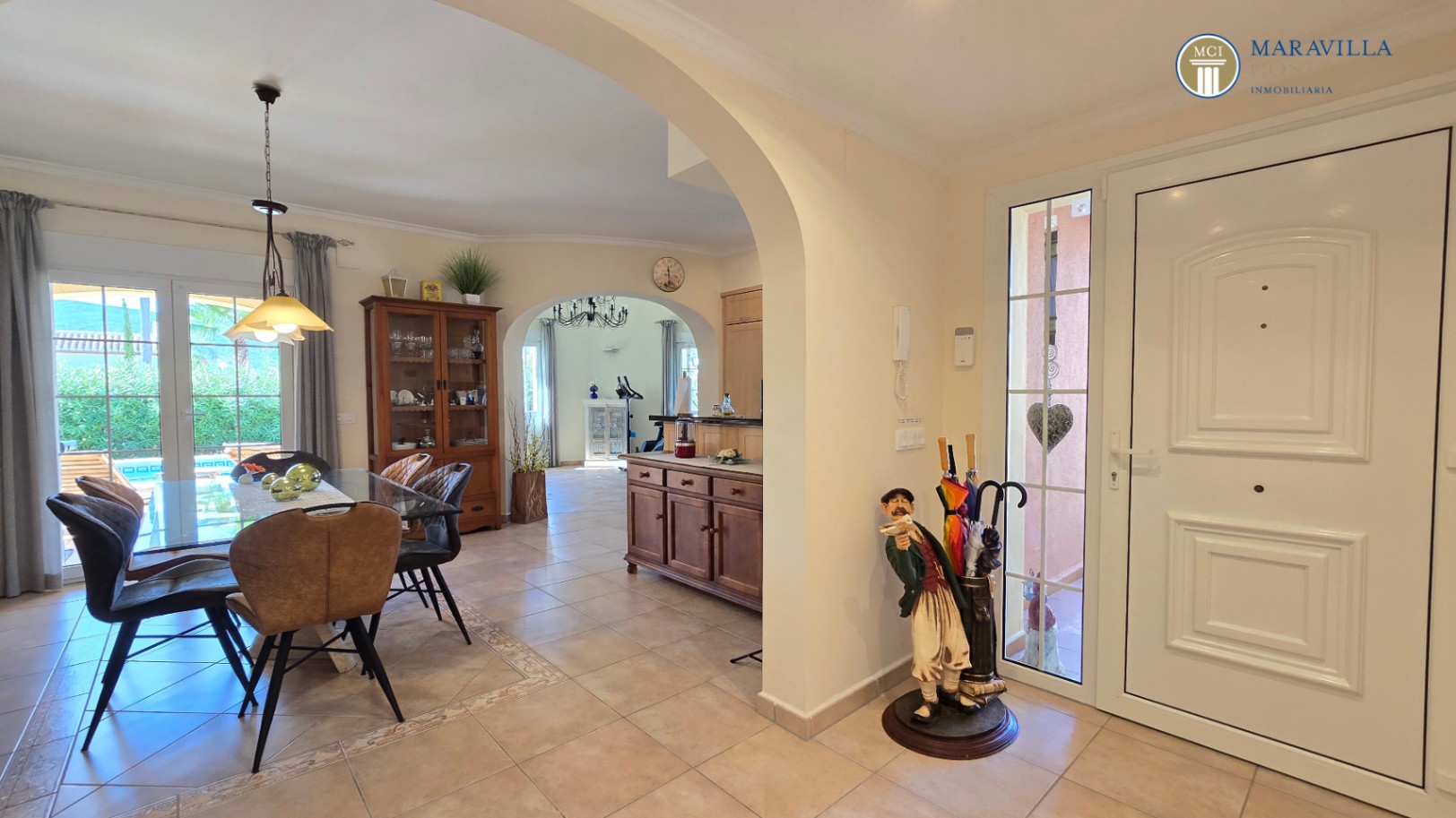 Villa muy cuidada y bien equipada en Jáve a la venta.