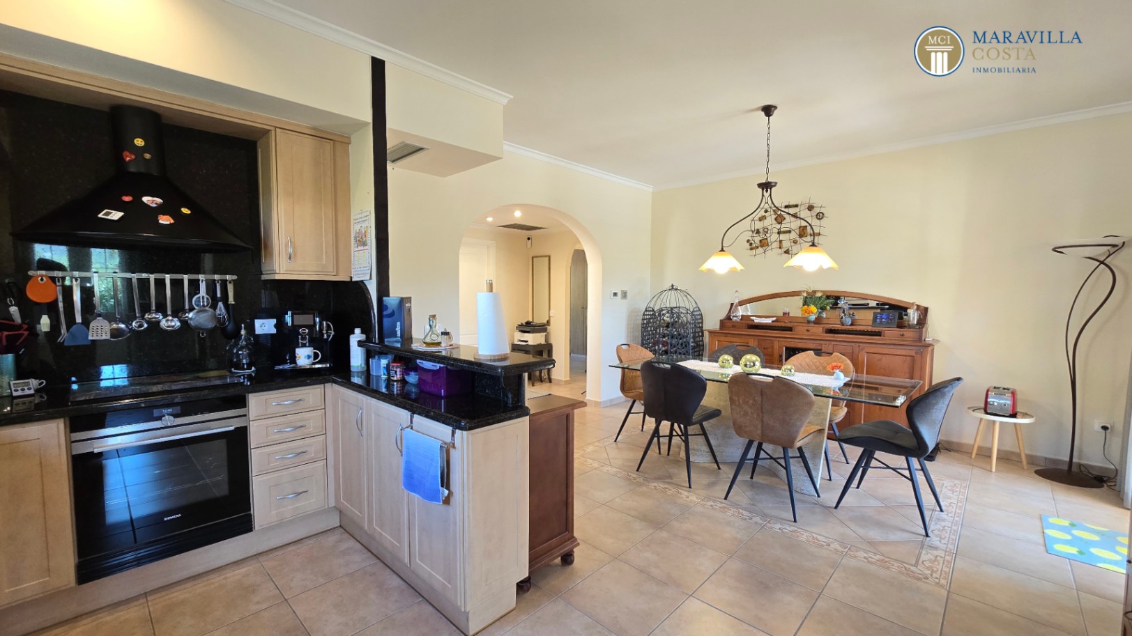 Villa muy cuidada y bien equipada en Jáve a la venta.