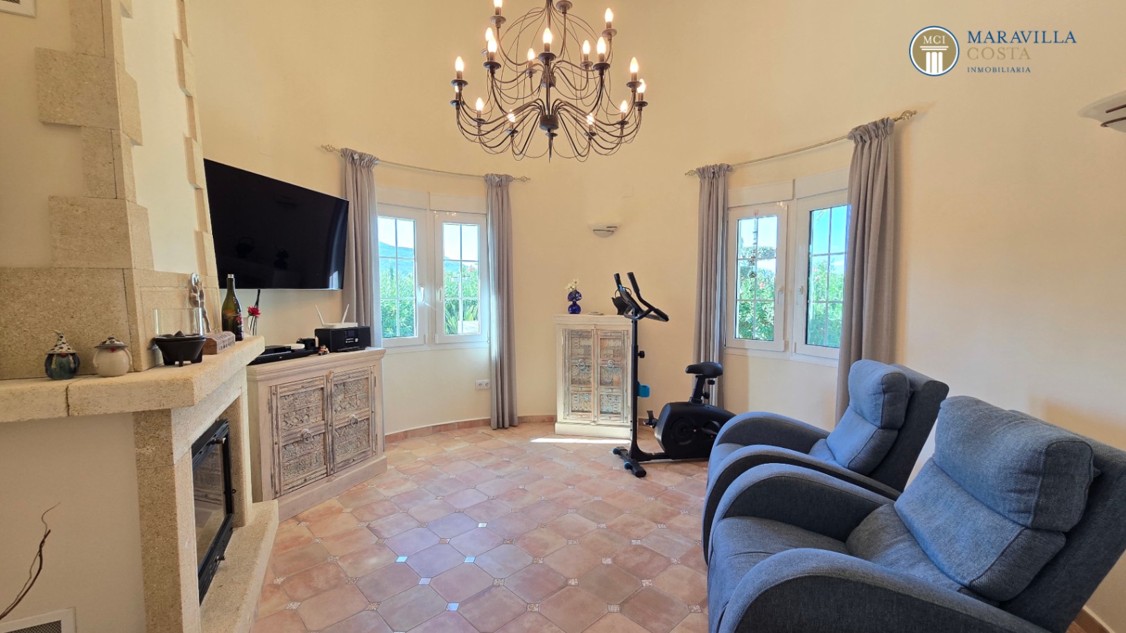 Villa muy cuidada y bien equipada en Jáve a la venta.