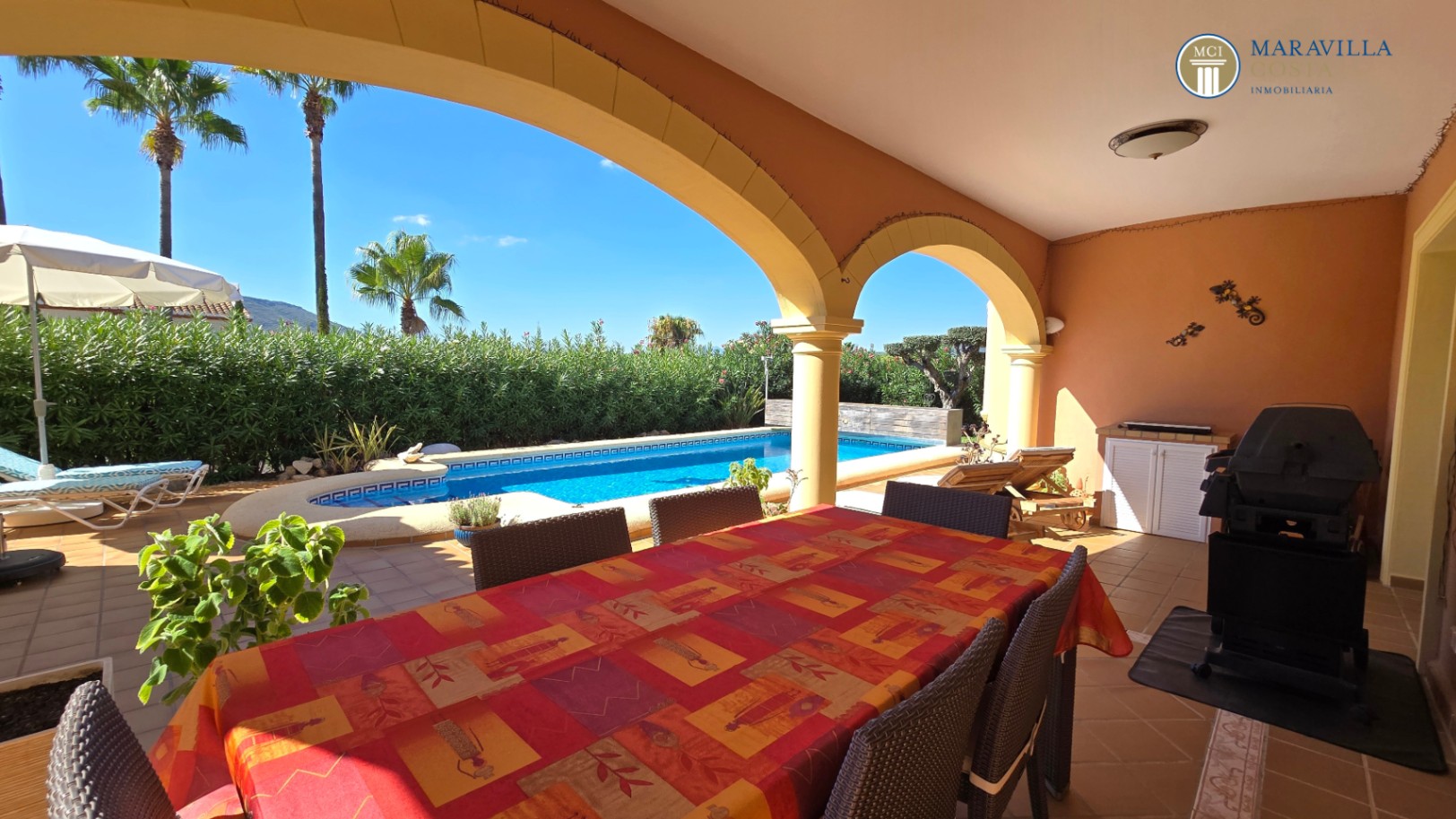 Villa muy cuidada y bien equipada en Jáve a la venta.