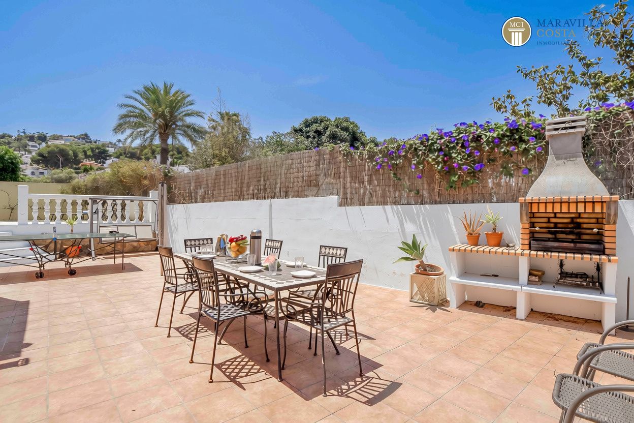 Villa soleada con agradable confort habitacional