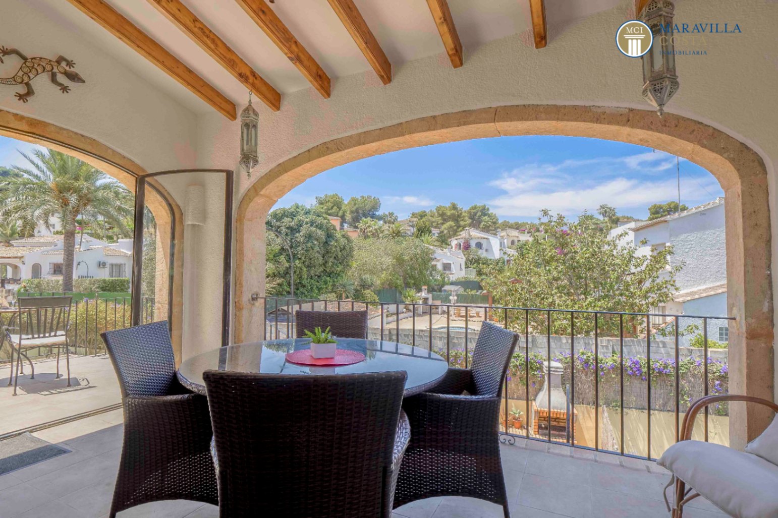 Villa soleada con agradable confort habitacional
