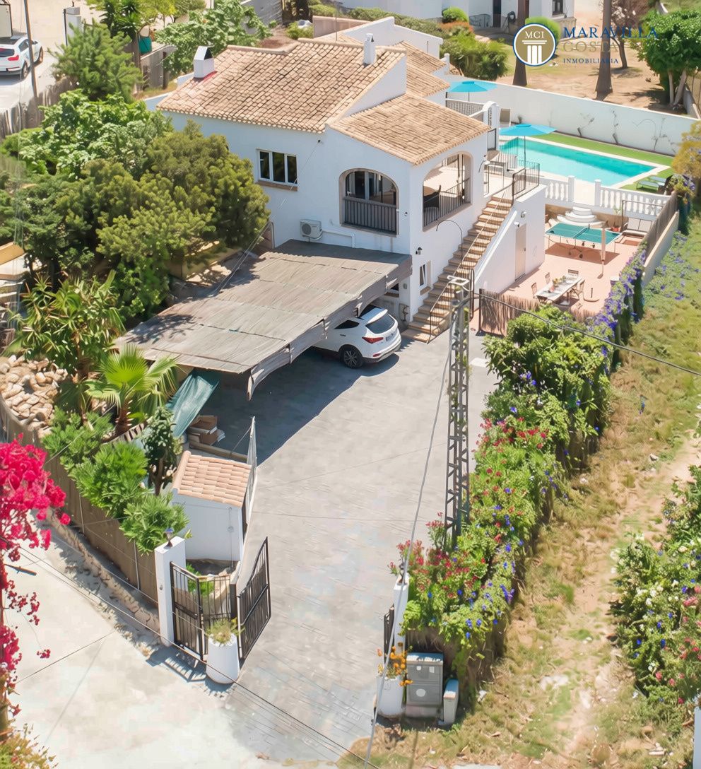Villa soleada con agradable confort habitacional