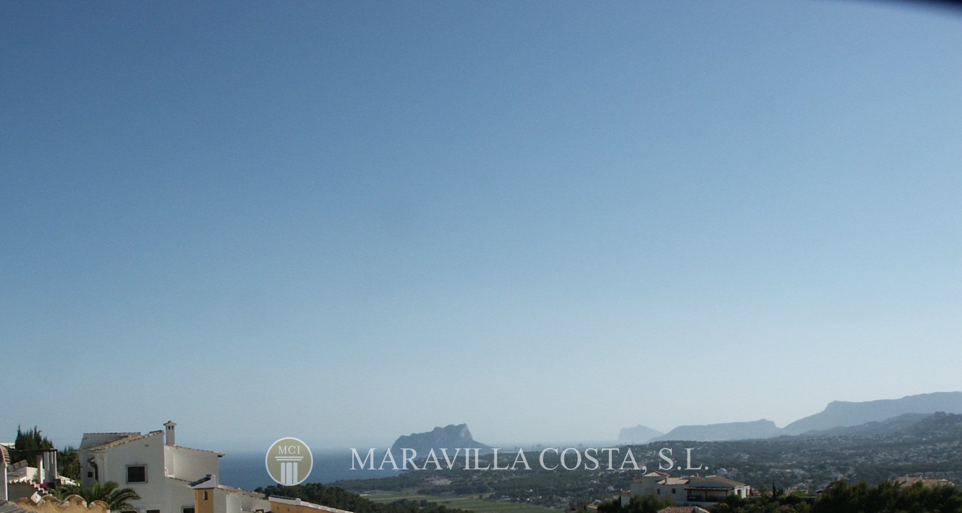 Parcela con impresionantes vistas al mar en Moraira