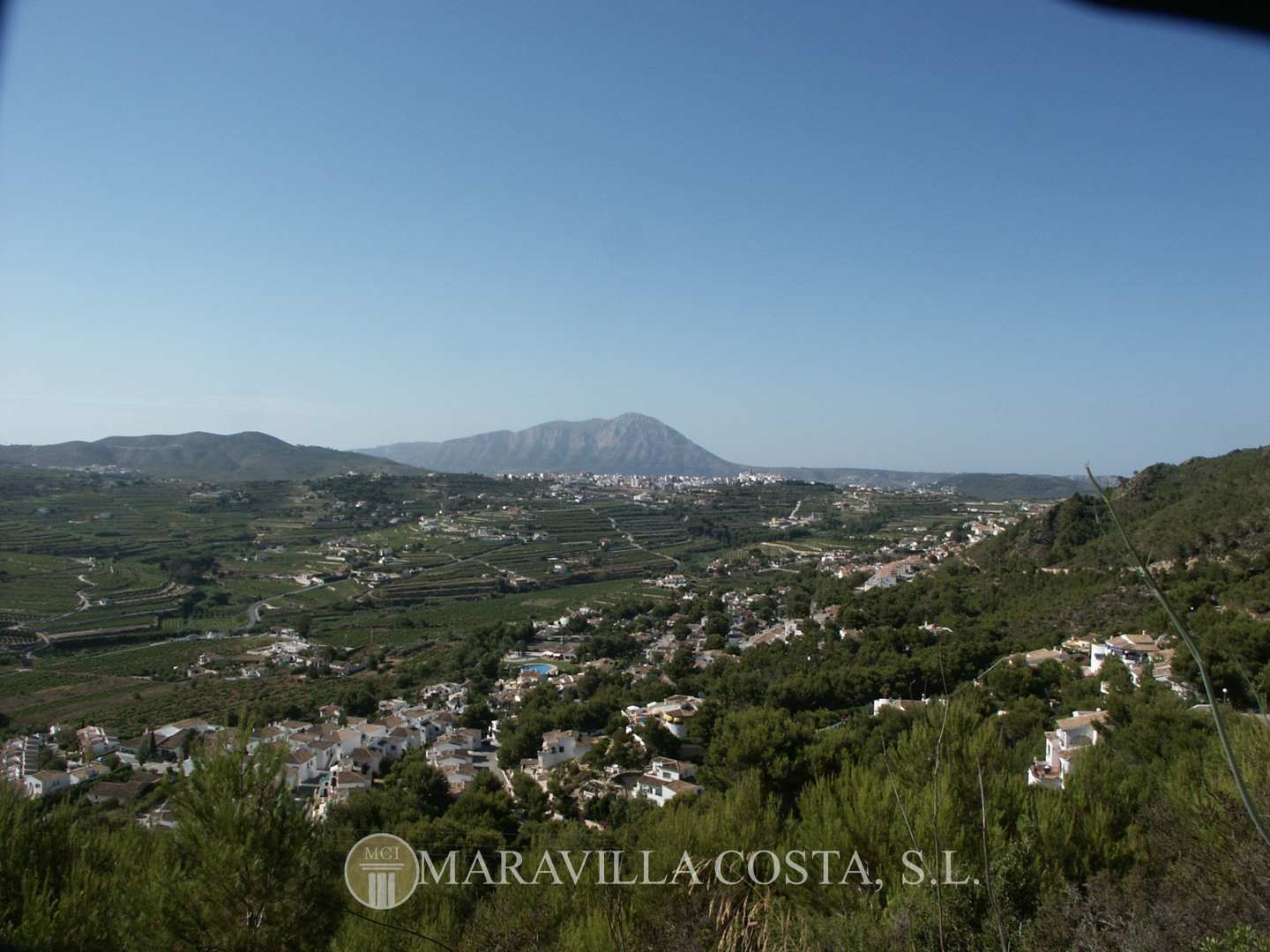 Parcela con impresionantes vistas al mar en Moraira